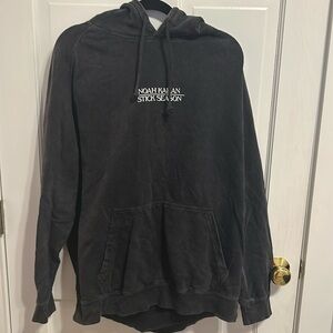 Noah Kahan tour hoodie